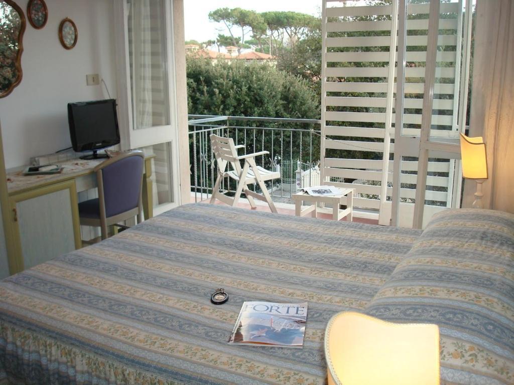 Hotel Villa Rona Forte dei Marmi Kültér fotó