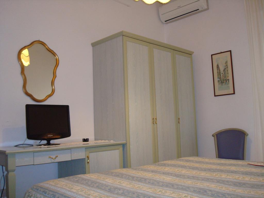 Hotel Villa Rona Forte dei Marmi Kültér fotó